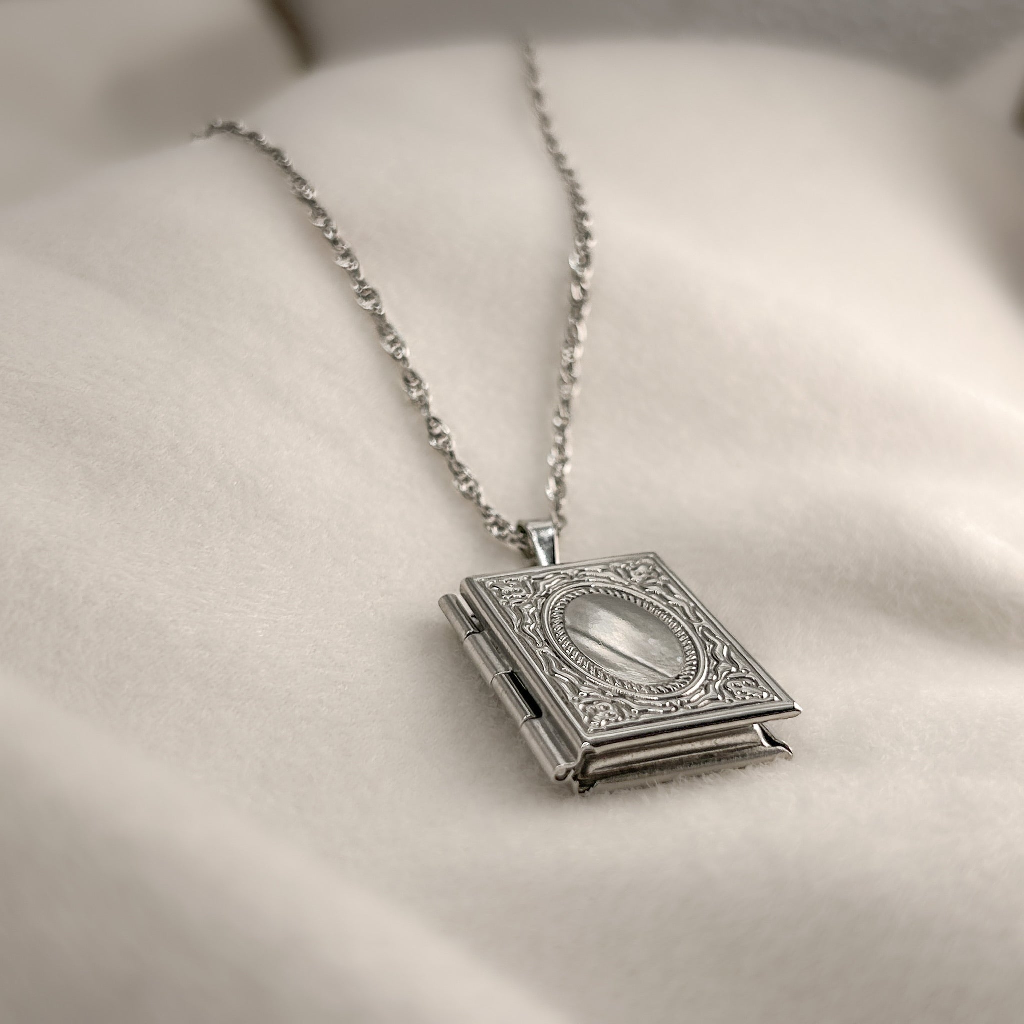 Quran Locket Necklace | Women