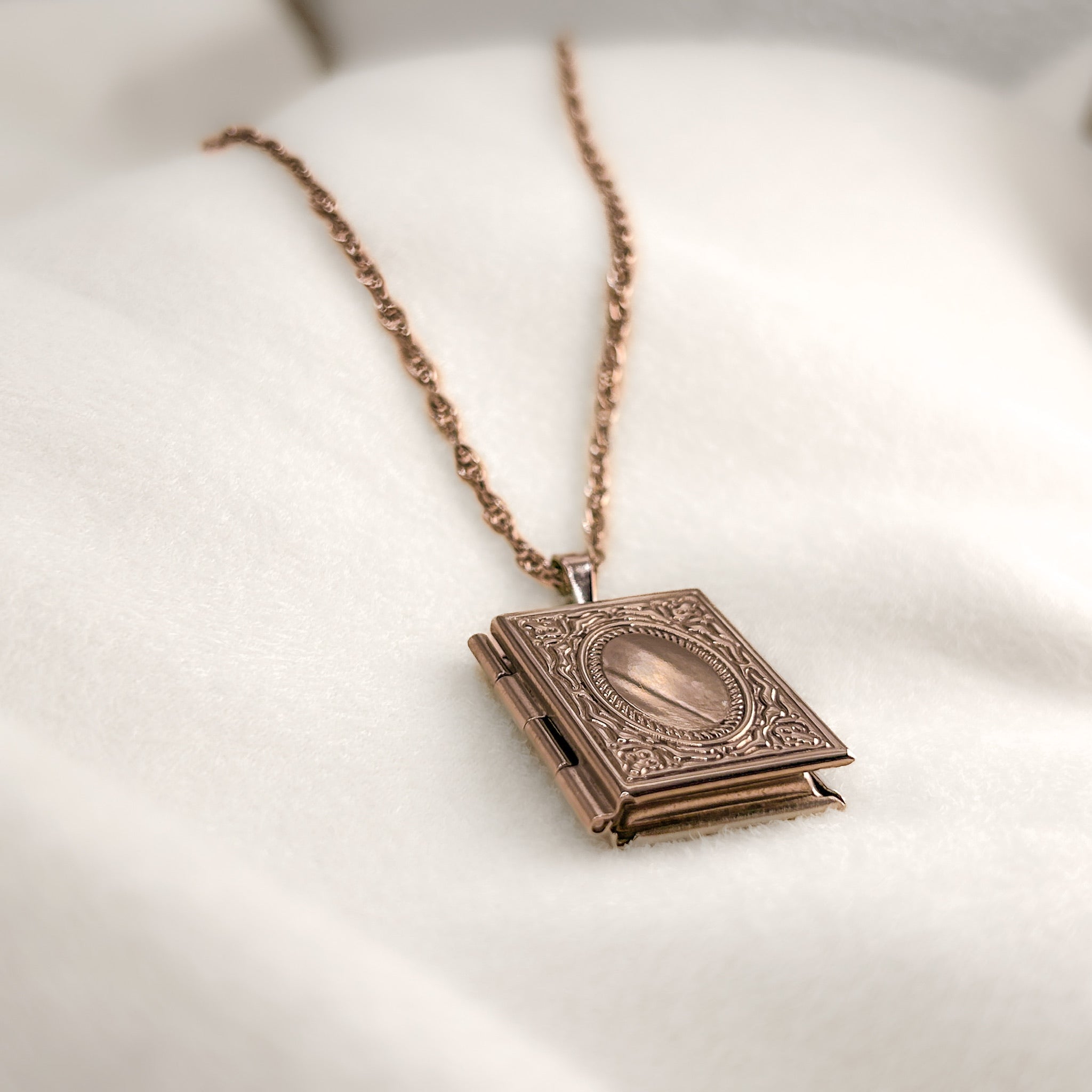 Quran Locket Necklace | Women