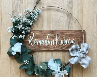 'Ramadan Kareem' Wreath - White Flowers - eRayyan